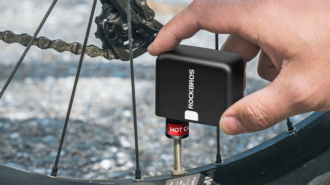 Pompe VTT 100PSI USB-C Pompe à Air Électrique ROCKBROS - Mini Gonfleur 100PSI Rechargeable Type-C - Pour Vélos Route Et VTT - Valve Presta/Schrader Gonfleur Pneu VTT